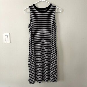 Time&Tru black white striped sleeveless‎ crewneck summer dress sleeves rayon